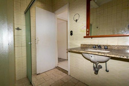 Casa à venda com 289m², 3 quartos e 2 vagasBanheiro social 2