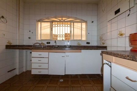 Casa à venda com 289m², 3 quartos e 2 vagasCozinha