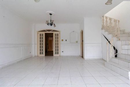 Casa à venda com 289m², 3 quartos e 2 vagasSala