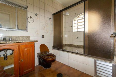 Casa à venda com 289m², 3 quartos e 2 vagasBanheiro social