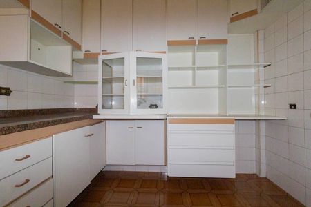 Casa à venda com 289m², 3 quartos e 2 vagasCozinha