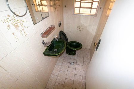 Casa à venda com 289m², 3 quartos e 2 vagasLavabo