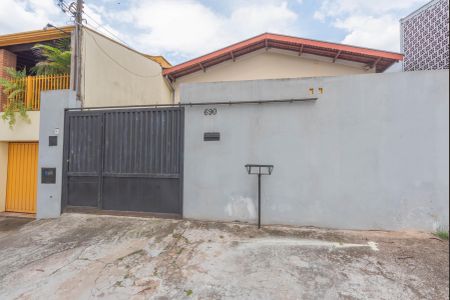 Casa à venda com 150m², 4 quartos e 2 vagasFachada