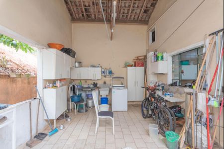 Casa à venda com 150m², 4 quartos e 2 vagasÁrea de Serviço