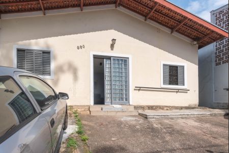 Casa à venda com 150m², 4 quartos e 2 vagasFachada
