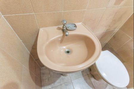 Casa à venda com 150m², 4 quartos e 2 vagasBanheiro 2