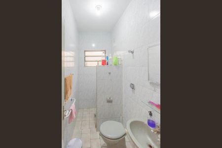 Casa à venda com 150m², 4 quartos e 2 vagasBanheiro 1