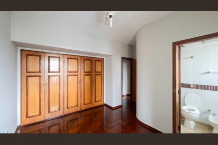 Apartamento à venda com 193m², 4 quartos e 2 vagasQuarto 2