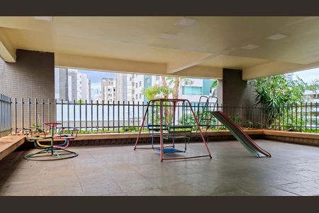 Apartamento à venda com 193m², 4 quartos e 2 vagasÁrea comum - Playground