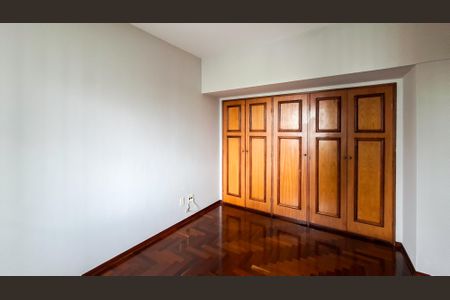 Apartamento à venda com 193m², 4 quartos e 2 vagasQuarto 2
