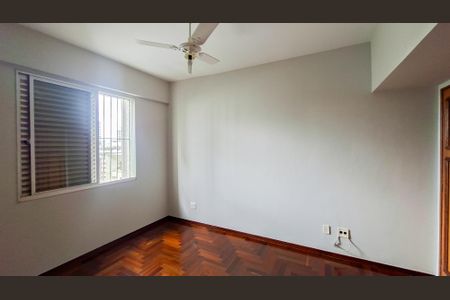 Apartamento à venda com 193m², 4 quartos e 2 vagasQuarto 2