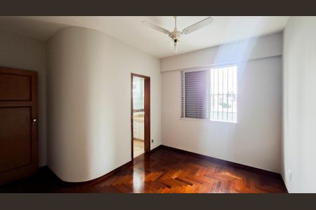 Apartamento à venda com 193m², 4 quartos e 2 vagasQuarto 2