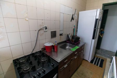 Apartamento à venda com 48m², 2 quartos e sem vaga Apartamento à venda com 48m², 2 quartos e sem vagaCozinha e Área de Serviço