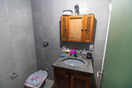 Apartamento à venda com 48m², 2 quartos e sem vaga Apartamento à venda com 48m², 2 quartos e sem vagaBanheiro