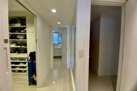 Apartamento para alugar com 267m², 5 quartos e 2 vagas Apartamento para alugar com 267m², 5 quartos e 2 vagasSUITE