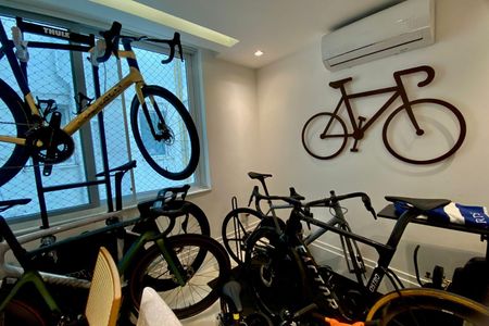 Apartamento para alugar com 267m², 5 quartos e 2 vagas Apartamento para alugar com 267m², 5 quartos e 2 vagasQUARTO 5