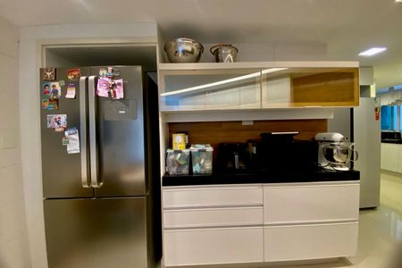 Apartamento para alugar com 267m², 5 quartos e 2 vagas Apartamento para alugar com 267m², 5 quartos e 2 vagasCOZINHA