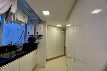 Apartamento para alugar com 267m², 5 quartos e 2 vagas Apartamento para alugar com 267m², 5 quartos e 2 vagasÁrea de Serviço