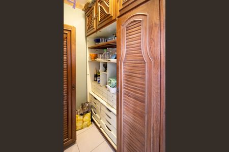 Casa à venda com 800m², 10 quartos e 4 vagasÁrea de Serviço