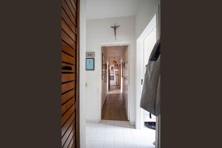 Casa à venda com 800m², 10 quartos e 4 vagasCorredor