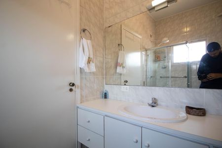 Casa à venda com 800m², 10 quartos e 4 vagasBanheiro suítes 1 e 2