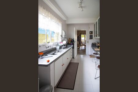 Casa à venda com 800m², 10 quartos e 4 vagasCozinha 2