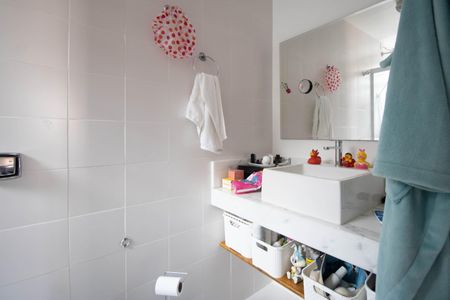 Casa à venda com 800m², 10 quartos e 4 vagasBanheiro da Suíte 2