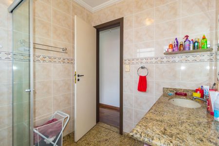 Casa à venda com 138m², 3 quartos e 2 vagasBanheiro - Social