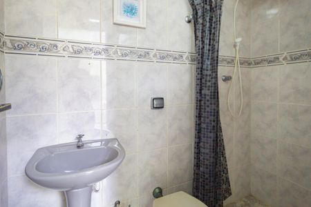 Casa à venda com 138m², 3 quartos e 2 vagasBanheiro - Área de Serviço