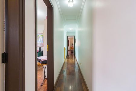 Casa à venda com 138m², 3 quartos e 2 vagasCorredor