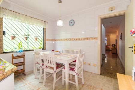 Casa à venda com 138m², 3 quartos e 2 vagasCozinha