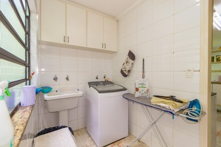 Casa à venda com 138m², 3 quartos e 2 vagasÁrea de Serviço