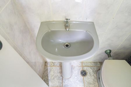 Casa à venda com 138m², 3 quartos e 2 vagasDetalhe Banheiro - Área de Serviço