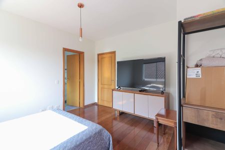 Casa para alugar com 500m², 4 quartos e 5 vagasQuarto 3 - Suíte