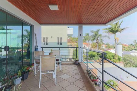 Casa para alugar com 500m², 4 quartos e 5 vagasVaranda