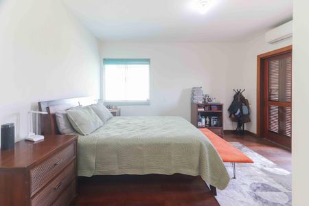 Casa para alugar com 500m², 4 quartos e 5 vagasQuarto 4 - Suíte