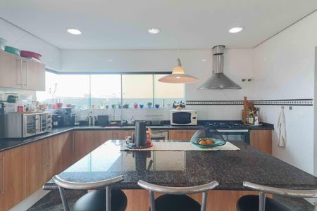 Casa para alugar com 500m², 4 quartos e 5 vagasCozinha e Área de Serviço