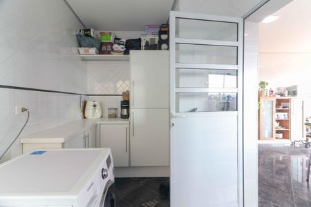 Casa para alugar com 500m², 4 quartos e 5 vagasCozinha e Área de Serviço