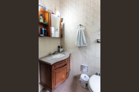 Casa à venda com 270m², 4 quartos e 2 vagasBanheiro da Suíte 2