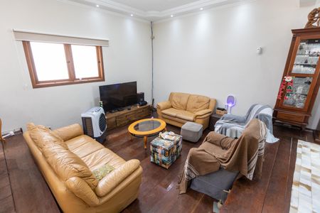 Casa à venda com 270m², 4 quartos e 2 vagasSala