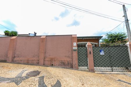 Casa à venda com 270m², 4 quartos e 2 vagasFachada da Casa