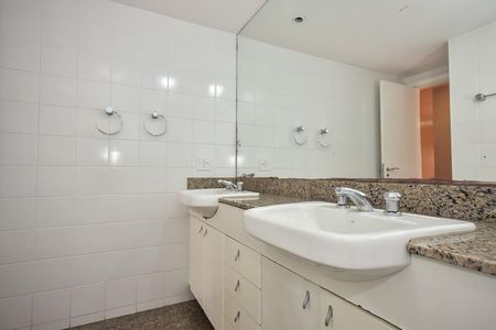 Apartamento para alugar com 176m², 3 quartos e 3 vagasBanheiro da Suíte  3