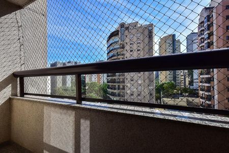 Apartamento para alugar com 176m², 3 quartos e 3 vagasVaranda da Suíte  3