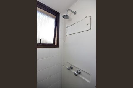 Apartamento para alugar com 176m², 3 quartos e 3 vagasChuveiro do Banheiro da Suíte 2