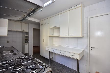 Apartamento para alugar com 176m², 3 quartos e 3 vagasCozinha