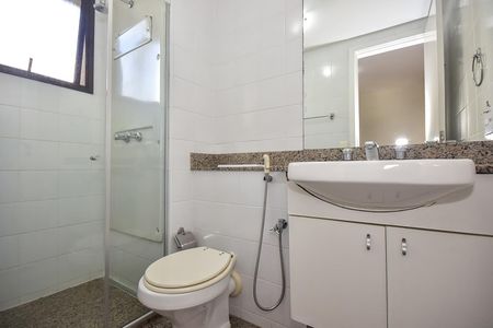 Apartamento para alugar com 176m², 3 quartos e 3 vagasBanheiro Suíte 2