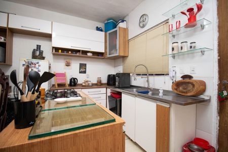 Casa de condomínio para alugar com 350m², 2 quartos e 2 vagasCozinha e Área de Serviço