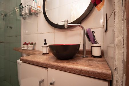 Casa de condomínio para alugar com 350m², 2 quartos e 2 vagasBanheiro Social