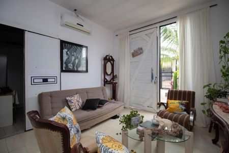 Casa de condomínio para alugar com 350m², 2 quartos e 2 vagasSala