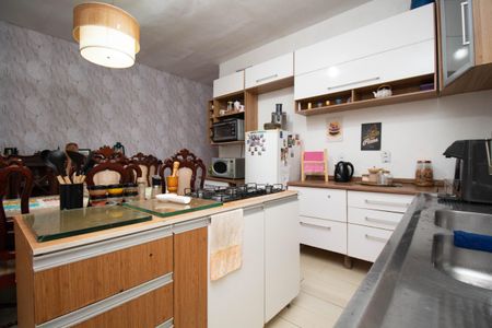 Casa de condomínio para alugar com 350m², 2 quartos e 2 vagasCozinha e Área de Serviço